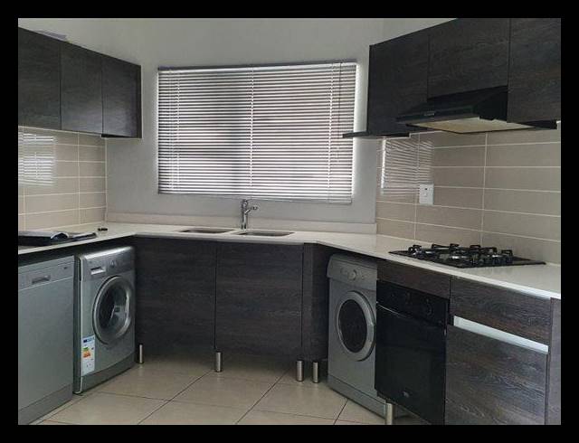 3 BEDROOM TOWNHOUSE FOR SALE IN MODDERFONTEIN